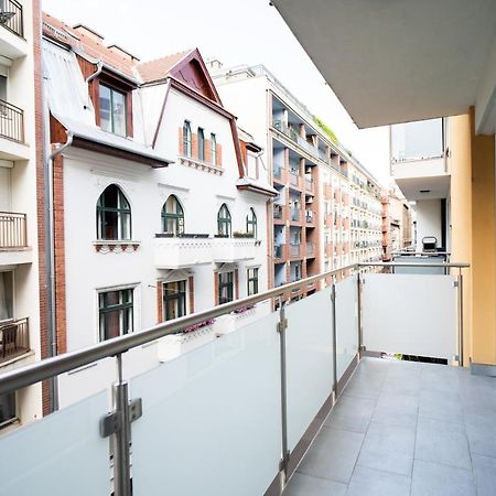 Vig Apartment - With Private Parking ブダペスト エクステリア 写真